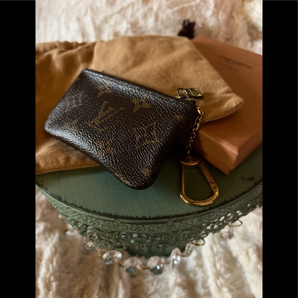 Louis Vuitton Accessories - Louis Vuitton Monogram Coin Pouch / Louis Vuitton Key Cles Authentic